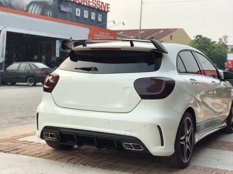 MERCEDES W176 16-18 A45 DIFUZOR &amp; EGZOZ SETI (PARLAK SIYAH) - SILVER EGZOZ ILE (AMG PAKET İÇİN )